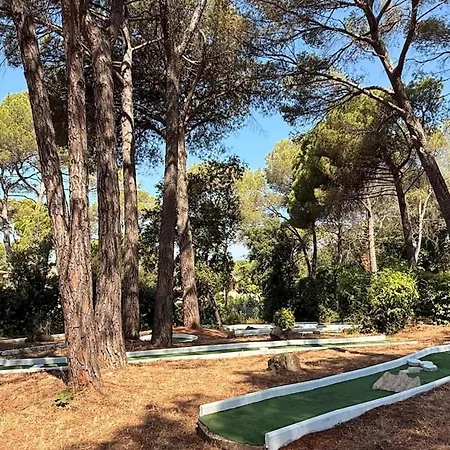 F1 Climatisé Avec Piscine