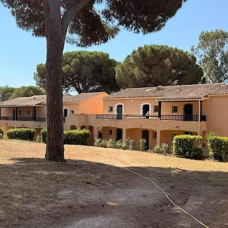 F1 Climatisé Avec Piscine