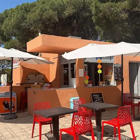 Apartmán F1 Climatise Avec Piscine *